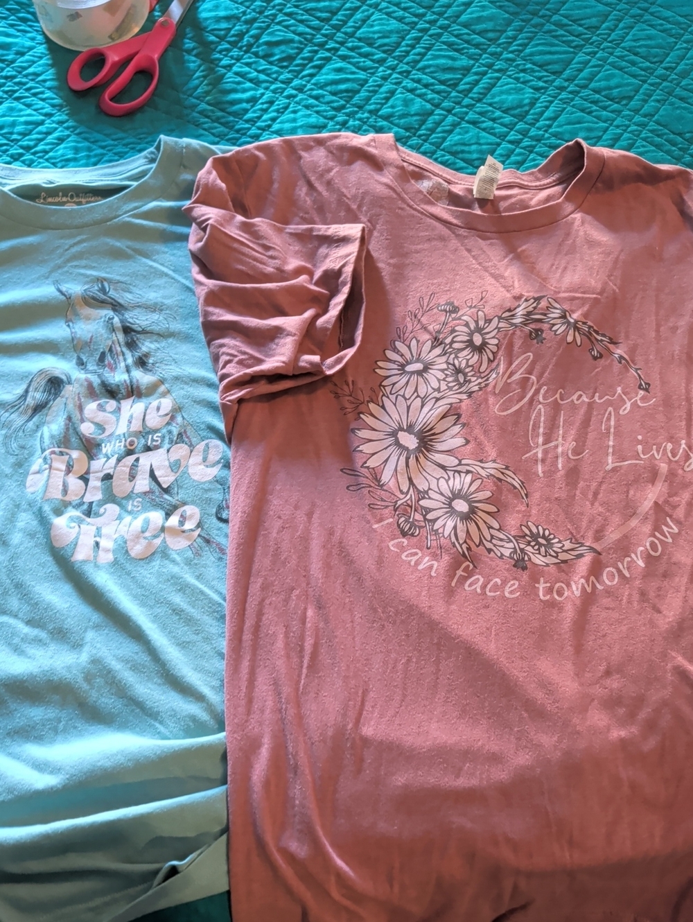 Woman's Floral Graphic Tee - Pink